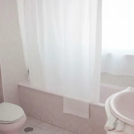 赛雷亚大浦公寓 * 阿尔布费拉